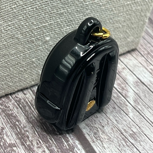 SALE❣️CHANEL Backpack Charm Stamped CC Logo Pendant Charm Camellia Black & White - Picture 6 of 12